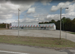 472 Highway 305: 